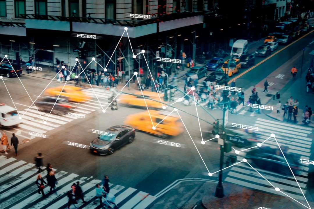 The Role of AI in Enhancing Traffic Flow and Safety: A New Era in Urban Mobility